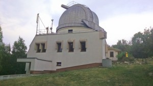 Zamračená obloha nad observatóriom.  Autor: Miroslav Grnja.